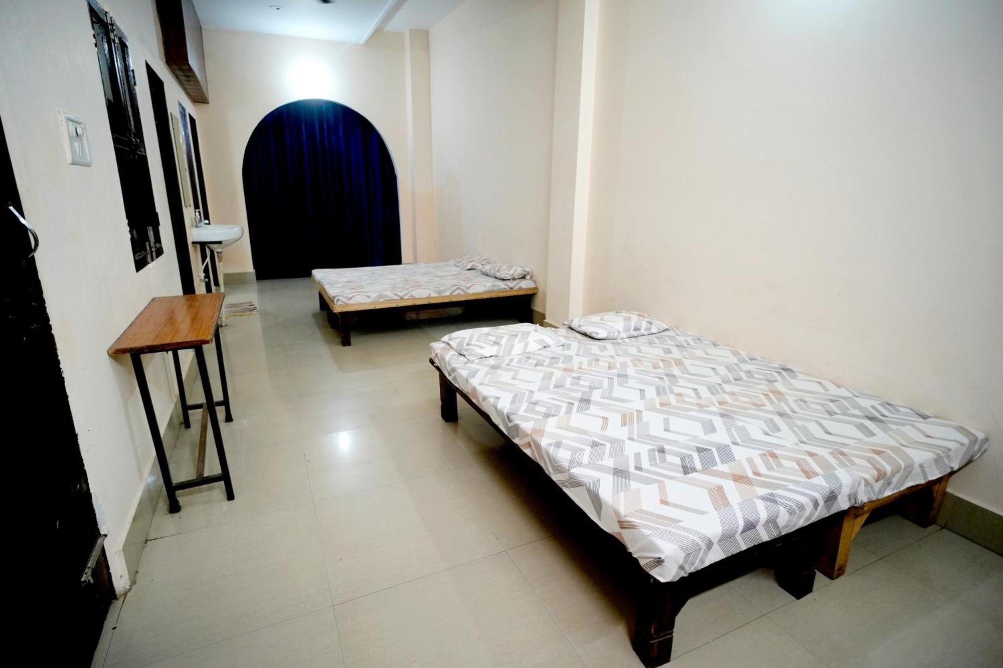 Banaras Gully House 500 Ft From The Ghats Varanasi Exterior photo